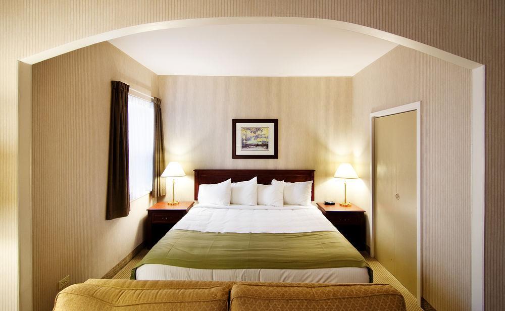Ramada By Wyndham St. John'S Otel Dış mekan fotoğraf