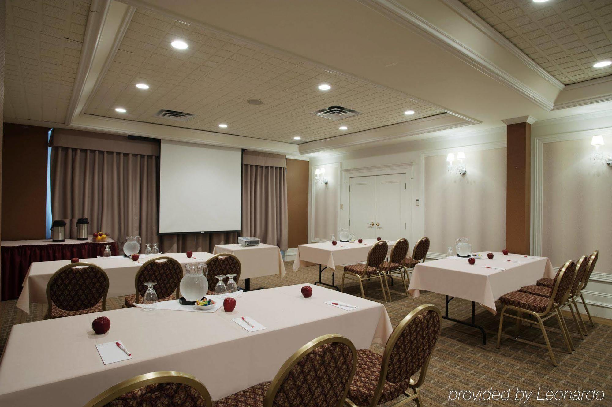 Ramada By Wyndham St. John'S Otel Konforlar fotoğraf