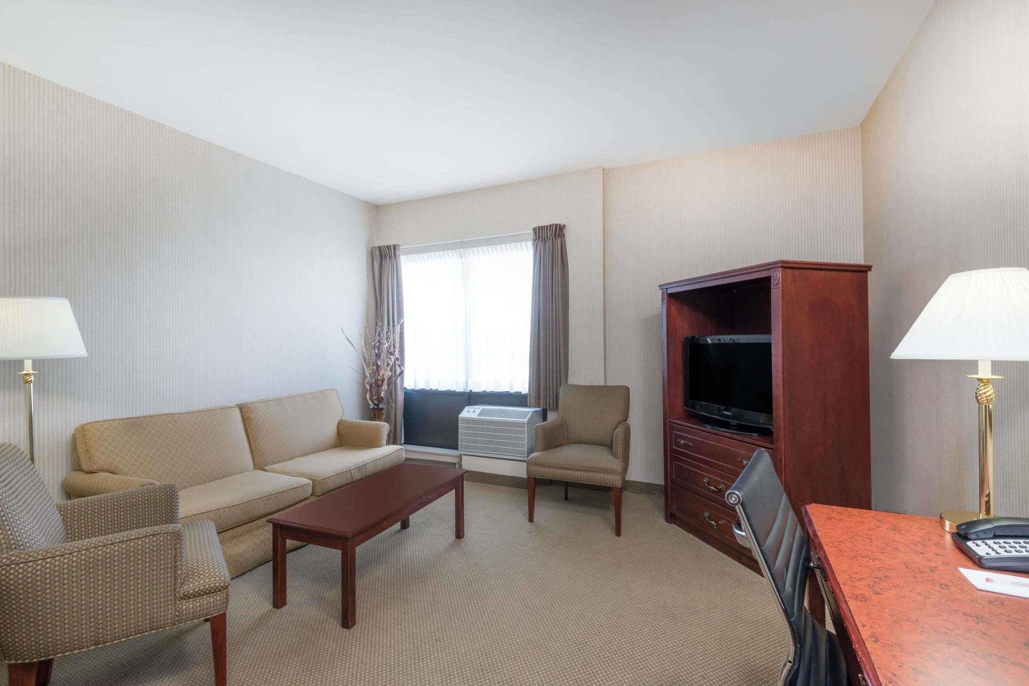 Ramada By Wyndham St. John'S Otel Dış mekan fotoğraf